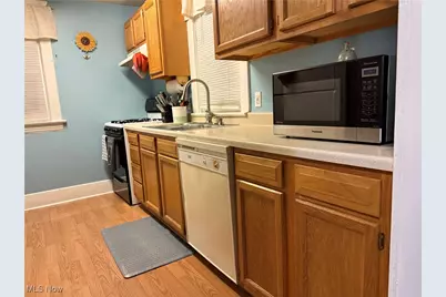1329 W 7th Street, Lorain, OH 44052 - Photo 6