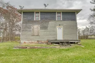 220 Church St, Senecaville, OH 43780 - Photo 2