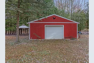 11676 Lair Road NE, Alliance, OH 44601 - Photo 2