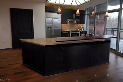 21 Furnace Street #701, Akron, OH 44308 - Photo 4