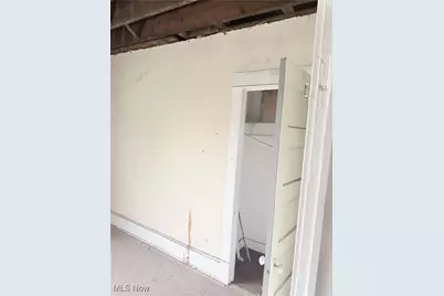 15408 Saint Clair Avenue, Loveland, OH 44110 - Photo 12