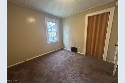 565 Teddy Avenue, Akron, OH 44305 - Photo 12
