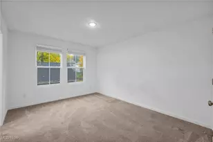 492 Douglas St, Akron, OH 44307 - Photo 22