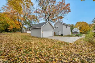 492 Douglas St, Akron, OH 44307 - Photo 42