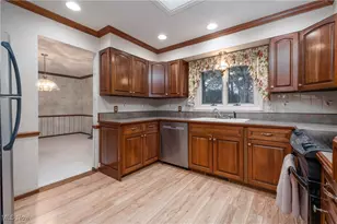 4720 Strouble Dr NW, Canton, OH 44718 - Photo 6