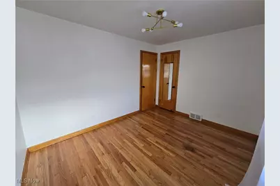 937 S Hazelwood Avenue, Youngstown, OH 44509 - Photo 26
