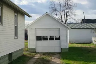 1017 Fairground St, Caldwell, OH 43724 - Photo 4