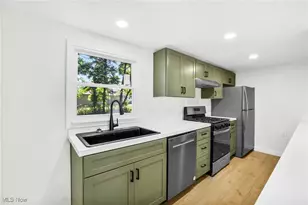 1125 Prospect St, Barberton, OH 44203 - Photo 8