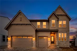 3711 Overlook Ct, Akron, OH 44333 - Photo 2