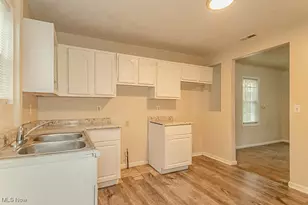 9619 Sandusky Ave, Loveland, OH 44105 - Photo 8