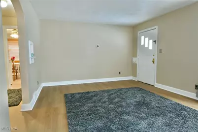 676 Central Parkway Avenue SE, Warren, OH 44484 - Photo 8