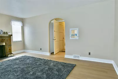 676 Central Parkway Avenue SE, Warren, OH 44484 - Photo 6