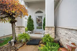9478 Scottsdale Dr, Grandview Heights, OH 44147 - Photo 2