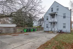 21051 S Lake Shore Blvd, Euclid, OH 44123 - Photo 18