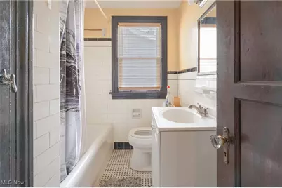 21051 S Lake Shore Boulevard, Euclid, OH 44123 - Photo 12