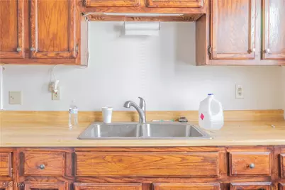 21051 S Lake Shore Boulevard, Euclid, OH 44123 - Photo 14