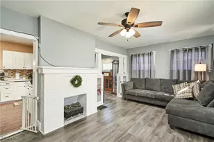 1473 Huguelet St, Akron, OH 44305 - Photo 4