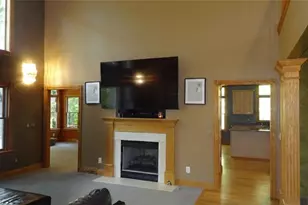 8140 Mt Royal Dr, Concord, OH 44077 - Photo 10