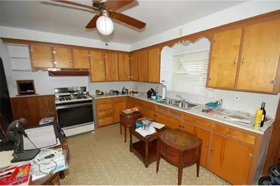 857 E Boston Avenue, Youngstown, OH 44502 - Photo 8