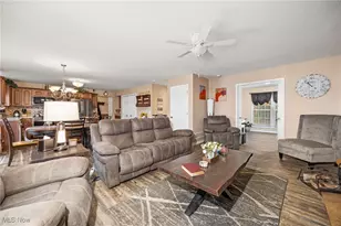 13014 Duquette Ave NE, Hartville, OH 44632 - Photo 8