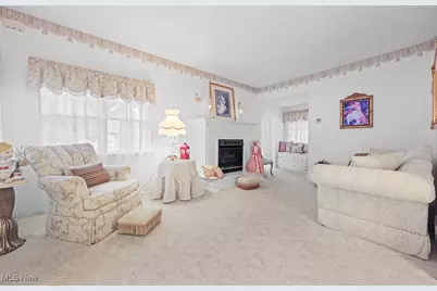 215 Lake Avenue NE, Hartville, OH 44632 - Photo 12