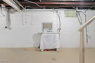 215 Lake Ave NE, Hartville, OH 44632 - Photo 34