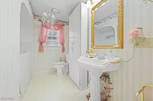 215 Lake Ave NE, Hartville, OH 44632 - Photo 22