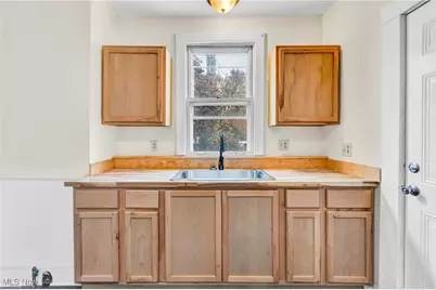 62 E Market Street, Alliance, OH 44601 - Photo 2