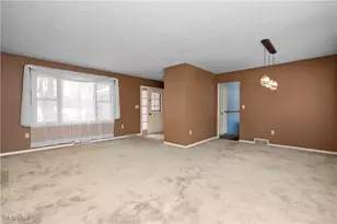 1799 Oak Hill Dr, Kent, OH 44240 - Photo 4