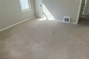 30325 Mildred Dr, Willowick, OH 44095 - Photo 18