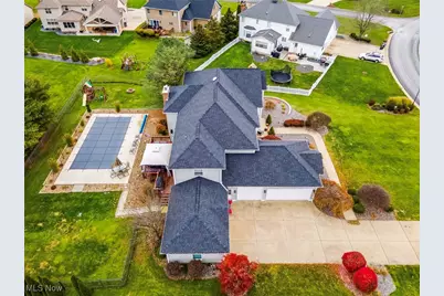 1050 Fox Den Trail, Canfield, OH 44406 - Photo 4