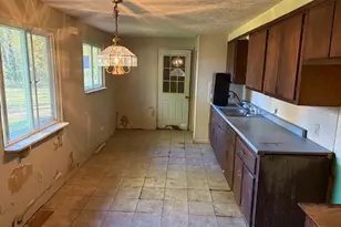 5560 Wilkes Rd, Atwater, OH 44201 - Photo 4