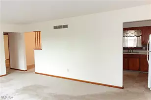 449 W Long Lake Blvd, Portage Lakes, OH 44319 - Photo 14