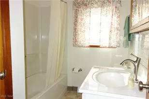 449 W Long Lake Blvd, Portage Lakes, OH 44319 - Photo 22