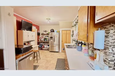3841 Highland Avenue, Shadyside, OH 43947 - Photo 6