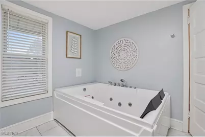 203 N Prospect Avenue, Hartville, OH 44632 - Photo 24