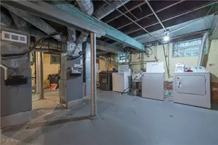 12959 Harlon Ave, Oakwood, OH 44107 - Photo 40