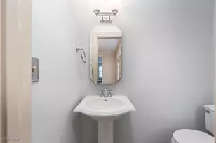 13410 Lake Ave, Oakwood, OH 44107 - Photo 8