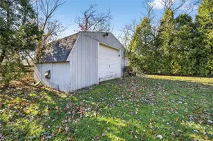 646 Dunny Ave, Sheffield Lake, OH 44054 - Photo 30