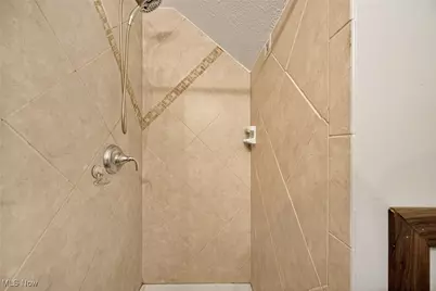 646 Dunny Avenue, Sheffield Lake, OH 44054 - Photo 14