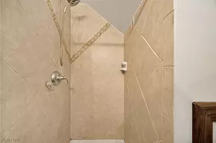 646 Dunny Ave, Sheffield Lake, OH 44054 - Photo 14