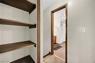 646 Dunny Ave, Sheffield Lake, OH 44054 - Photo 24