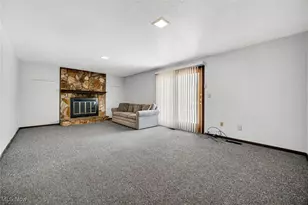 646 Dunny Ave, Sheffield Lake, OH 44054 - Photo 8