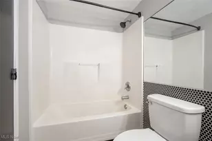 1133 W 9th St, Loveland, OH 44113 - Photo 18