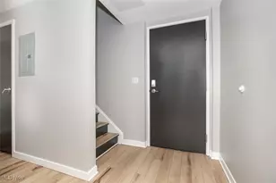 1133 W 9th St, Loveland, OH 44113 - Photo 4