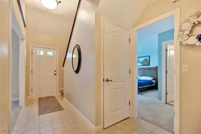 10397 W Cobblestone Lane, Twinsburg, OH 44087 - Photo 2