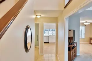 10397 W Cobblestone Ln, Twinsburg, OH 44087 - Photo 4