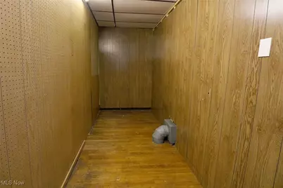 2402 Sunset Boulevard, Steubenville, OH 43952 - Photo 18