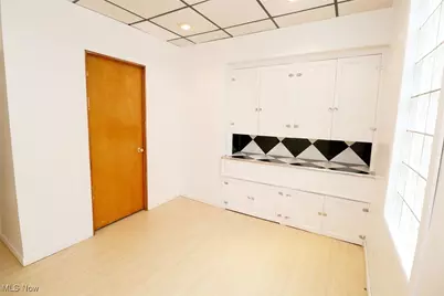 2402 Sunset Boulevard, Steubenville, OH 43952 - Photo 16