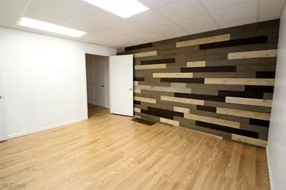 2402 Sunset Boulevard, Steubenville, OH 43952 - Photo 12